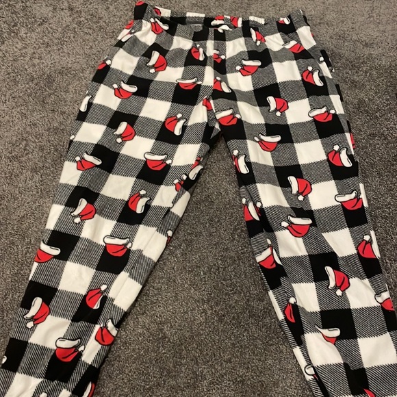 Cute Chrishmas Pijama Set - Picture 2 of 3